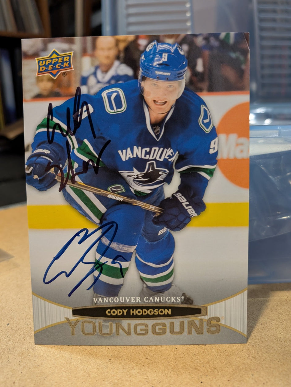 CODY HODGSON   Young Guns   Signed Card0