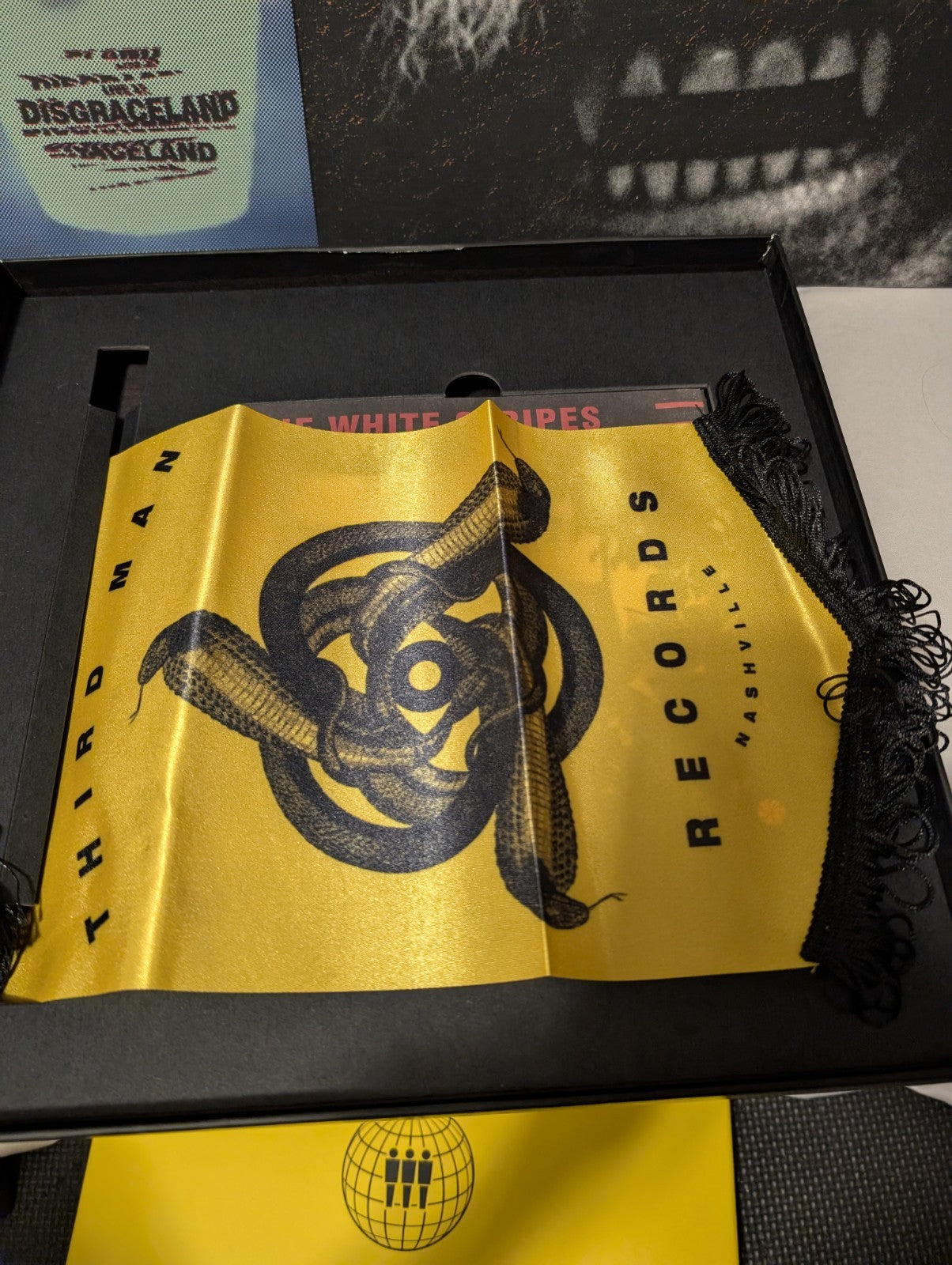 VAULT PACKAGE #30 LIMITED EDITION 2016 BOX SET  Jack White The Kills  Vinylx28
