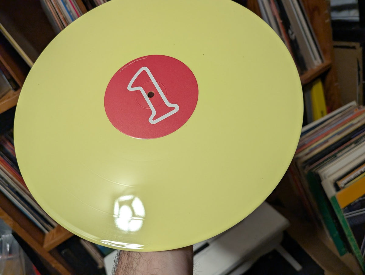 KAISER CHIEFS   YOURS TRULY, ANGRY MOB  LMT, YLW, GREEN "12 RECORD8