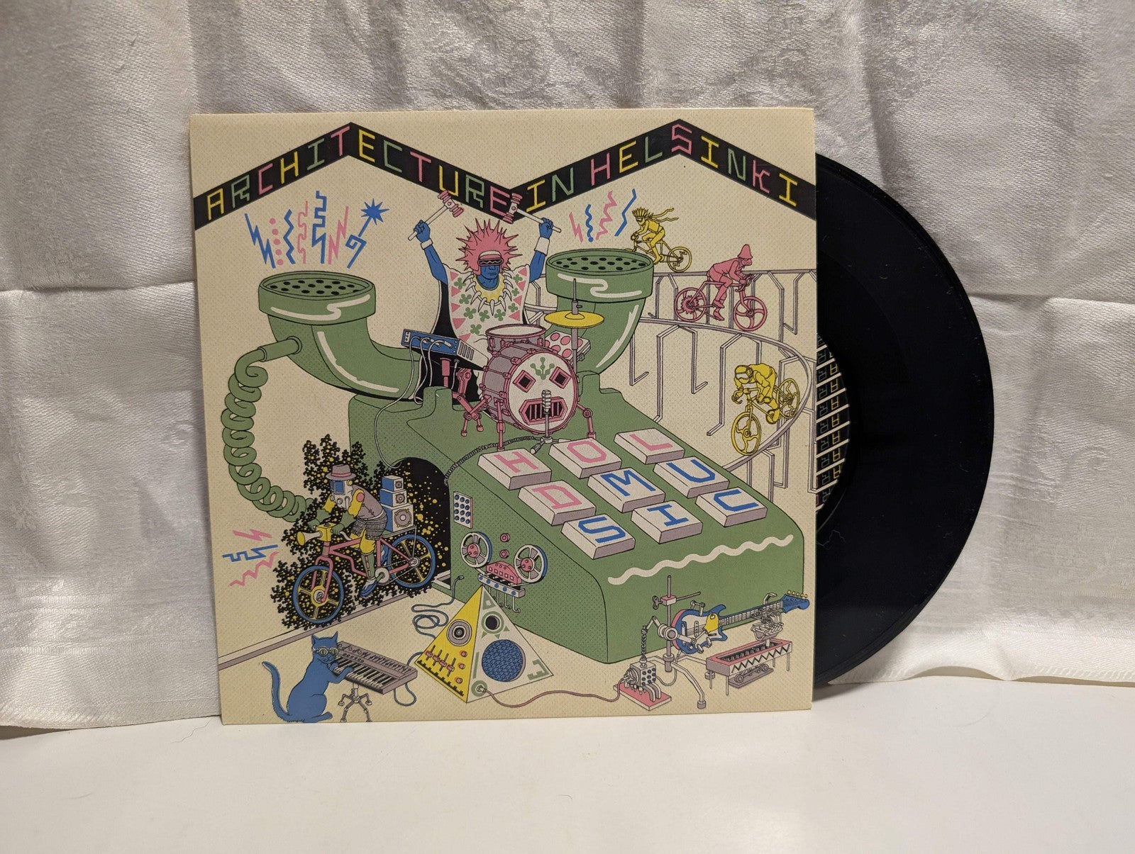 ARCHITECURE IN HELSINKI - 7" RECORD 