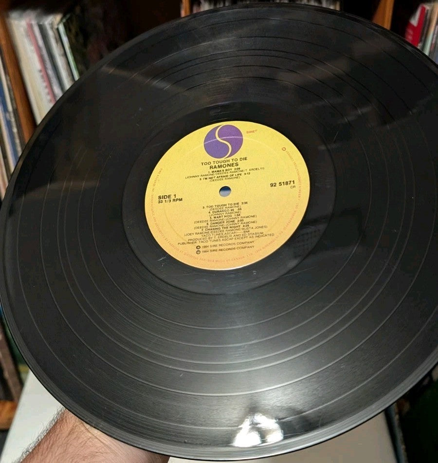 The Ramones-Too Tough to Die Vinyl/Record (1-25187) complete/tested -8