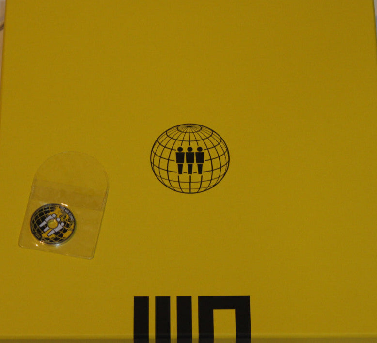 VAULT PACKAGE #30 LIMITED EDITION BOX SET *NEW*