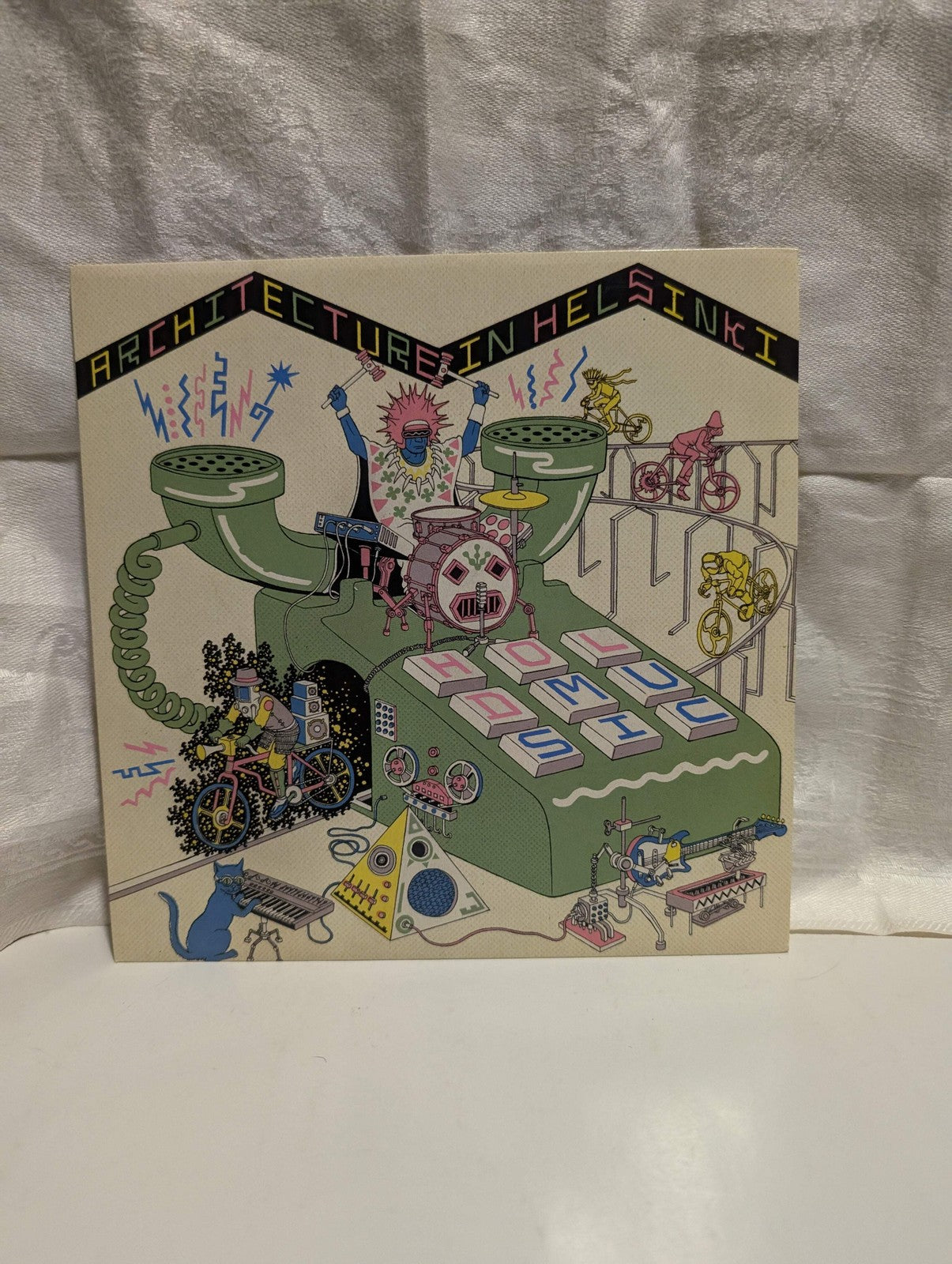 ARCHITECURE IN HELSINKI - 7" RECORD 