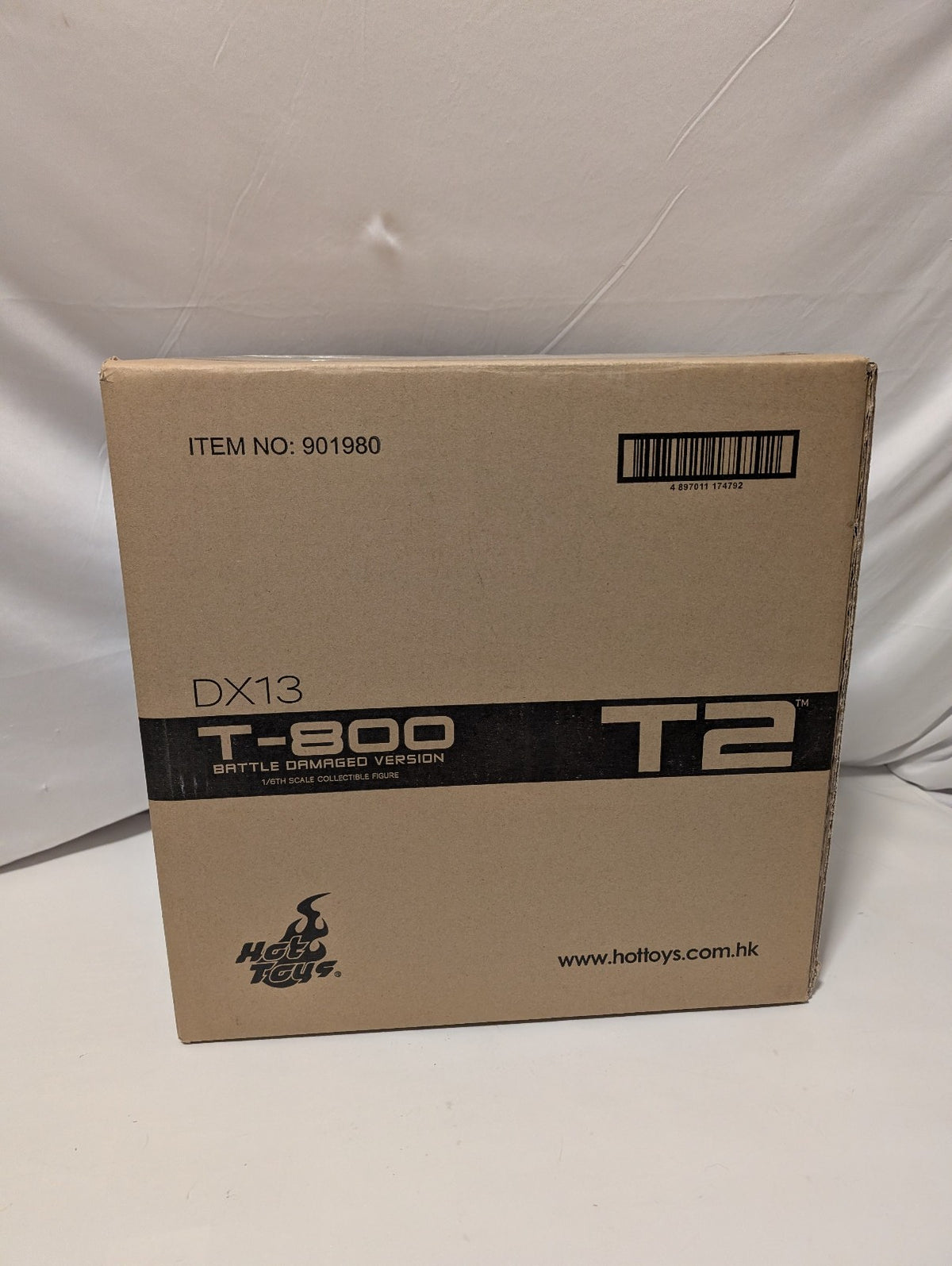 Hot Toys DX13  T2: Judgment Day 1/6 T 800 Battle Damaged/ Sideshow Figure7