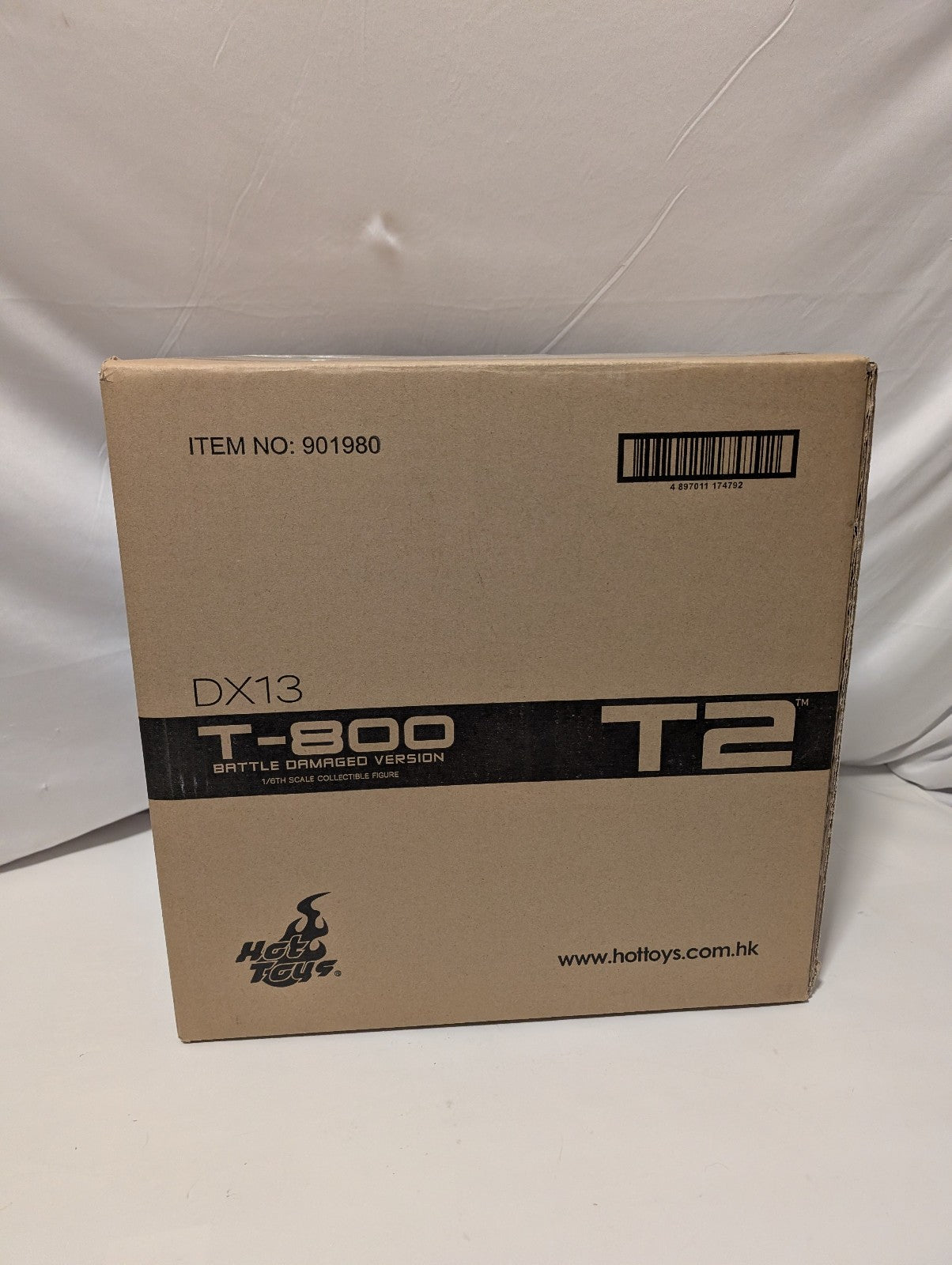Hot Toys DX13  T2: Judgment Day 1/6 T 800 Battle Damaged/ Sideshow Figure7