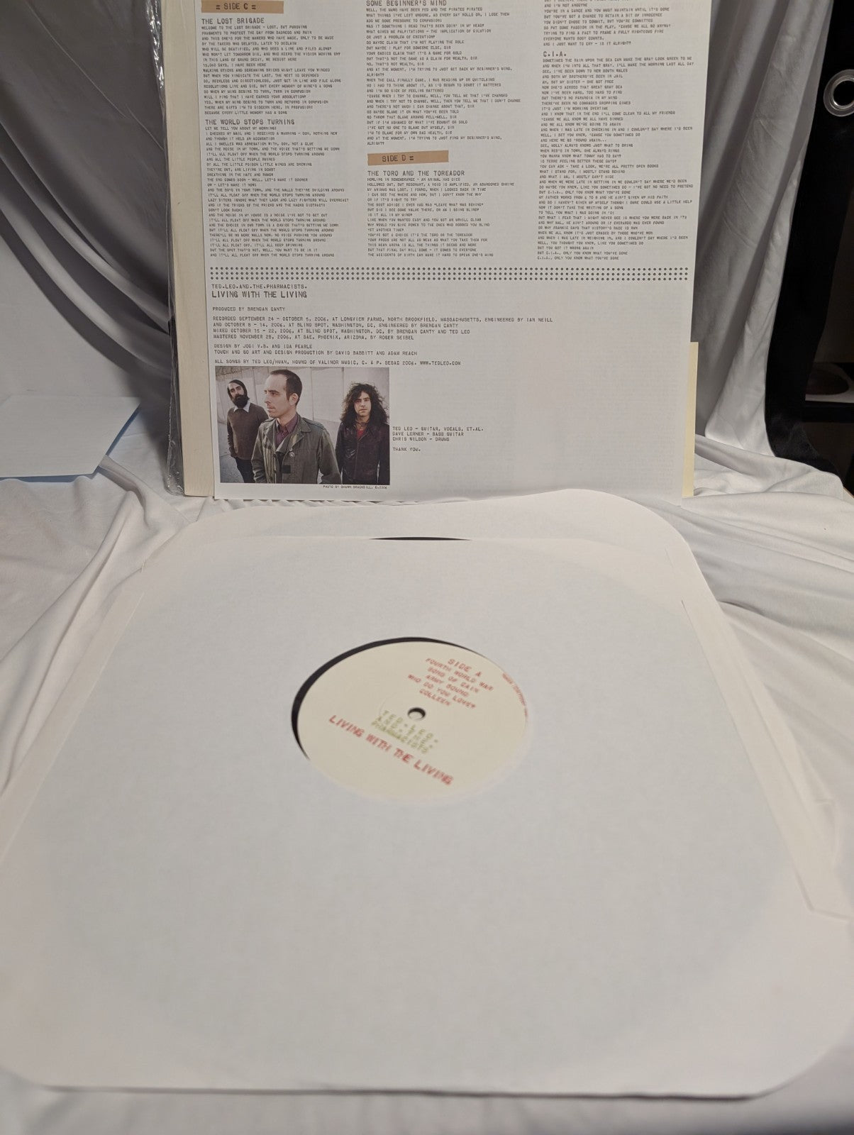 TED LEO AND THE PHARMACISTS - LIVING WITH THE LIVING - 2XLP OG INSERTS & HYPE