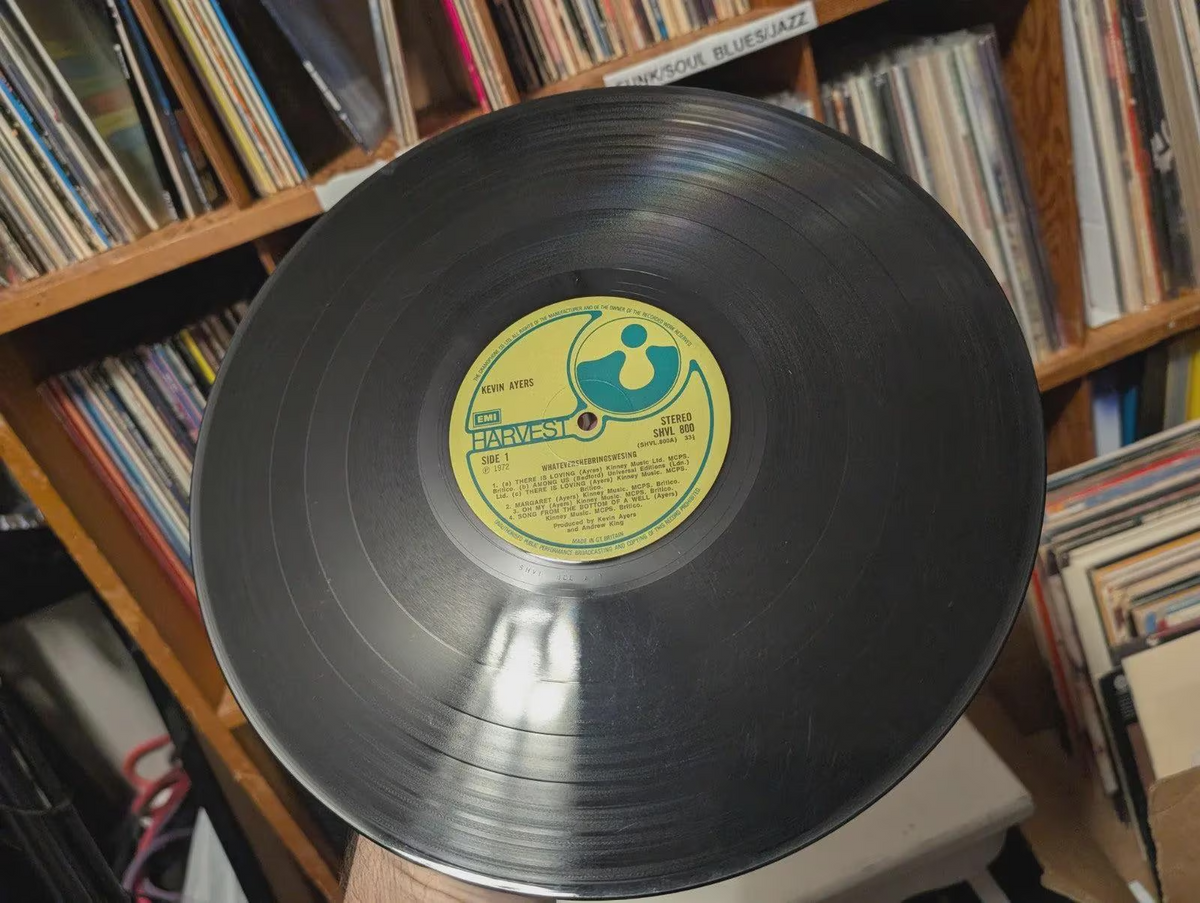 KEVIN AYERS   Whatevershebringswesing LP (RARE UK Import on HARVEST)6