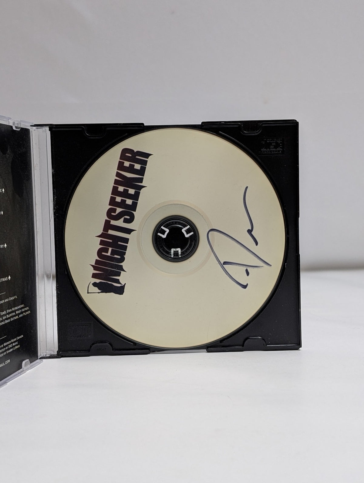 NightseekerNightseeker2011 – CanadaCDr, Compilation*AUTOGRAPHED*