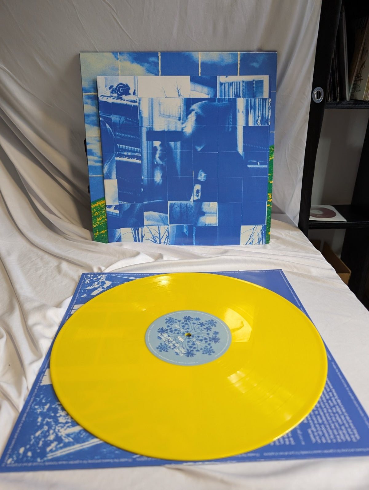 VALLEY   WATER THE FLOWERS, PRAY FOR A GARDEN   SPOTIFY EXCLUSIVE SUN 12" VINYL3