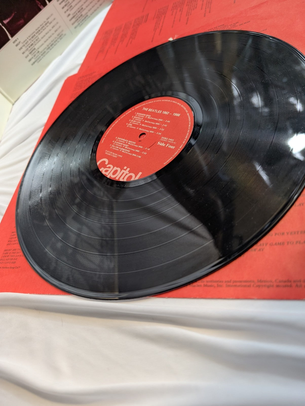 THE BEATLES - 1962 - 1966 - 12" VINYL - CAN PRESS - OG PRINTED SLEEVES