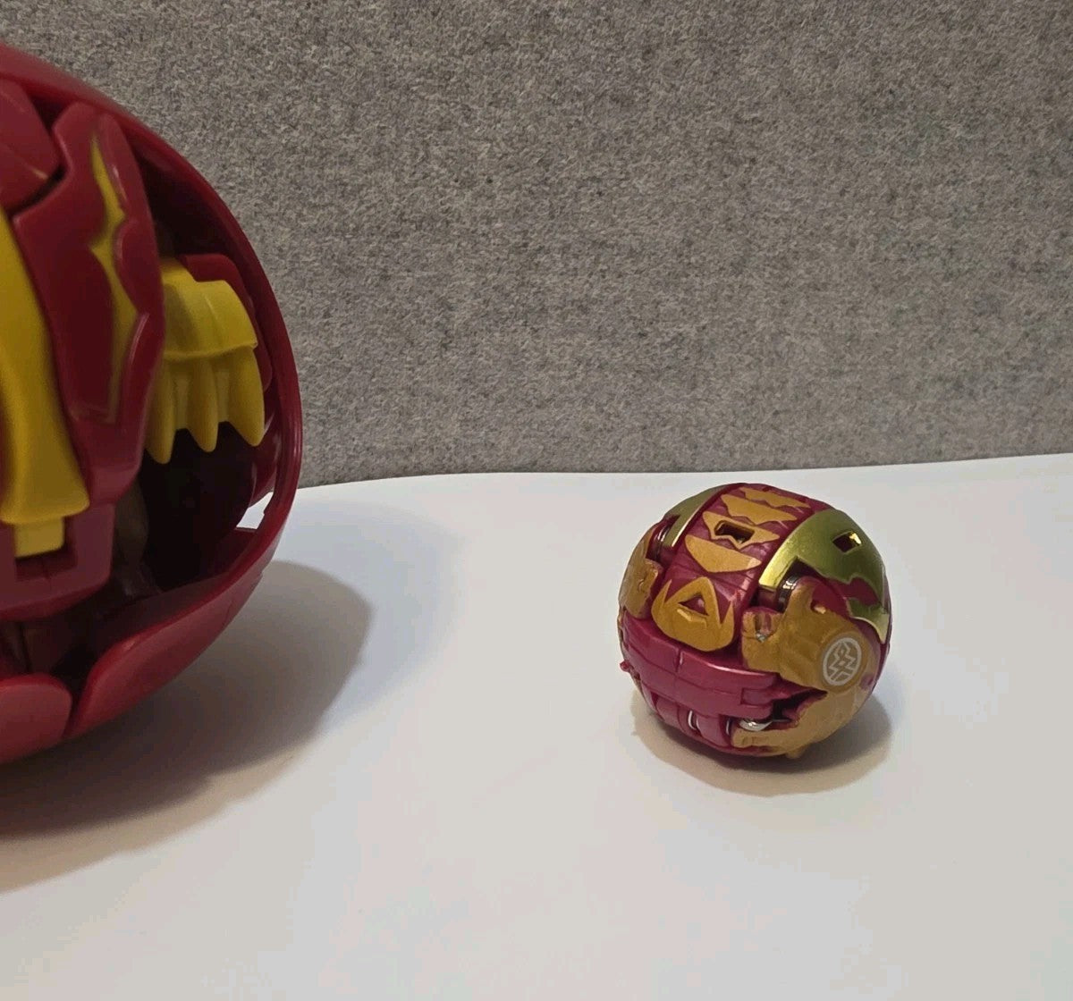 Bakugan Battle Brawlers Neo Dragonoid DEKA LARGE + Small2