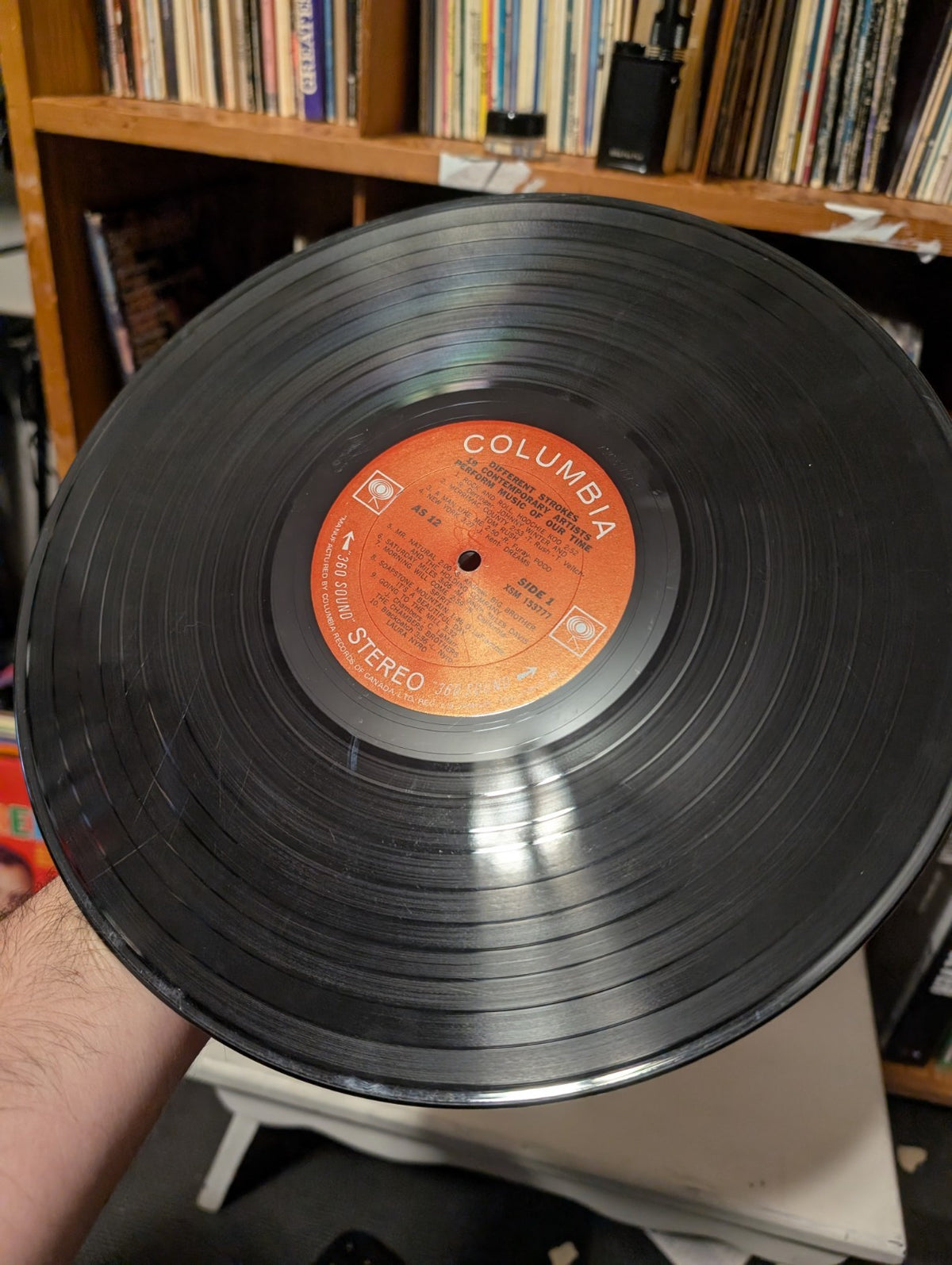 ROCK/POP VARIOUS ARTISTS "DIFFERENT STROKES" 1969 CBS COMPILATION VINYL LP AS 122
