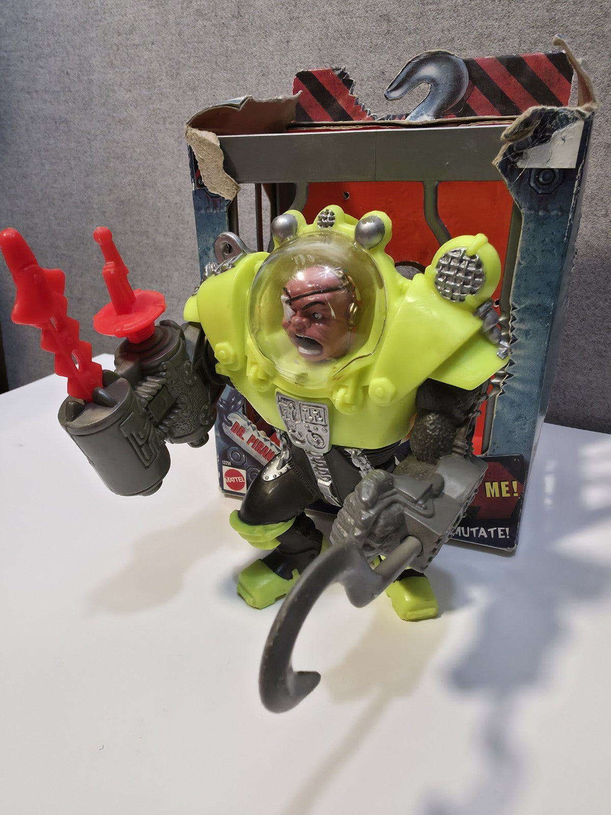 Vtg Street Sharks DR PIRANOID figure  100% original 1994 w missile & Box6