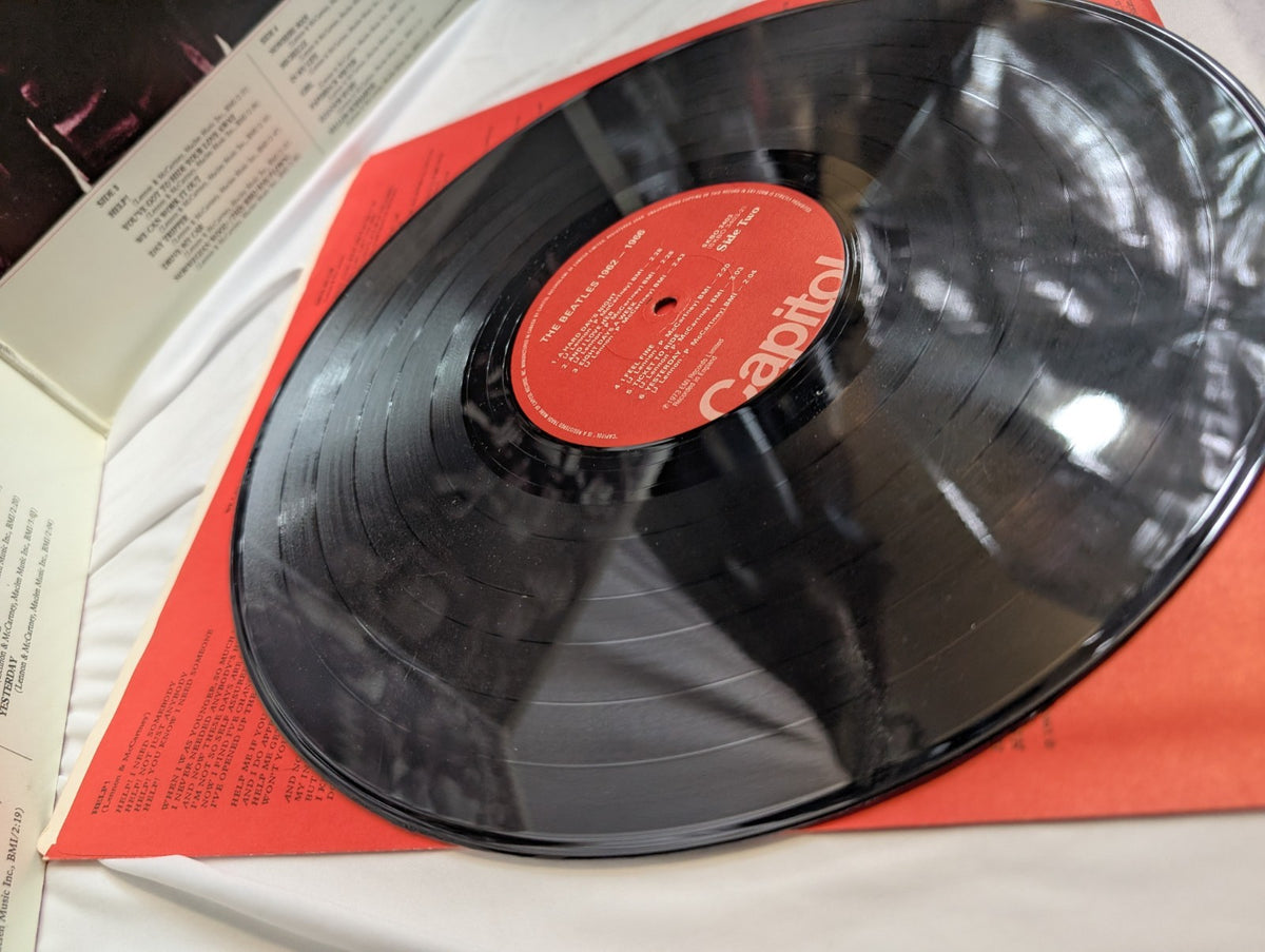 THE BEATLES   1962   1966   12" VINYL   CAN PRESS   OG PRINTED SLEEVES12