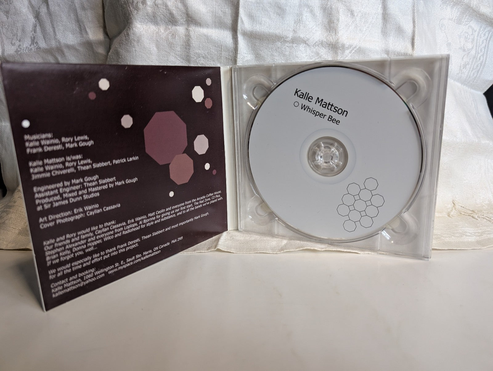 Kalle Mattson   Whisper Bee   2009 *autographed*2