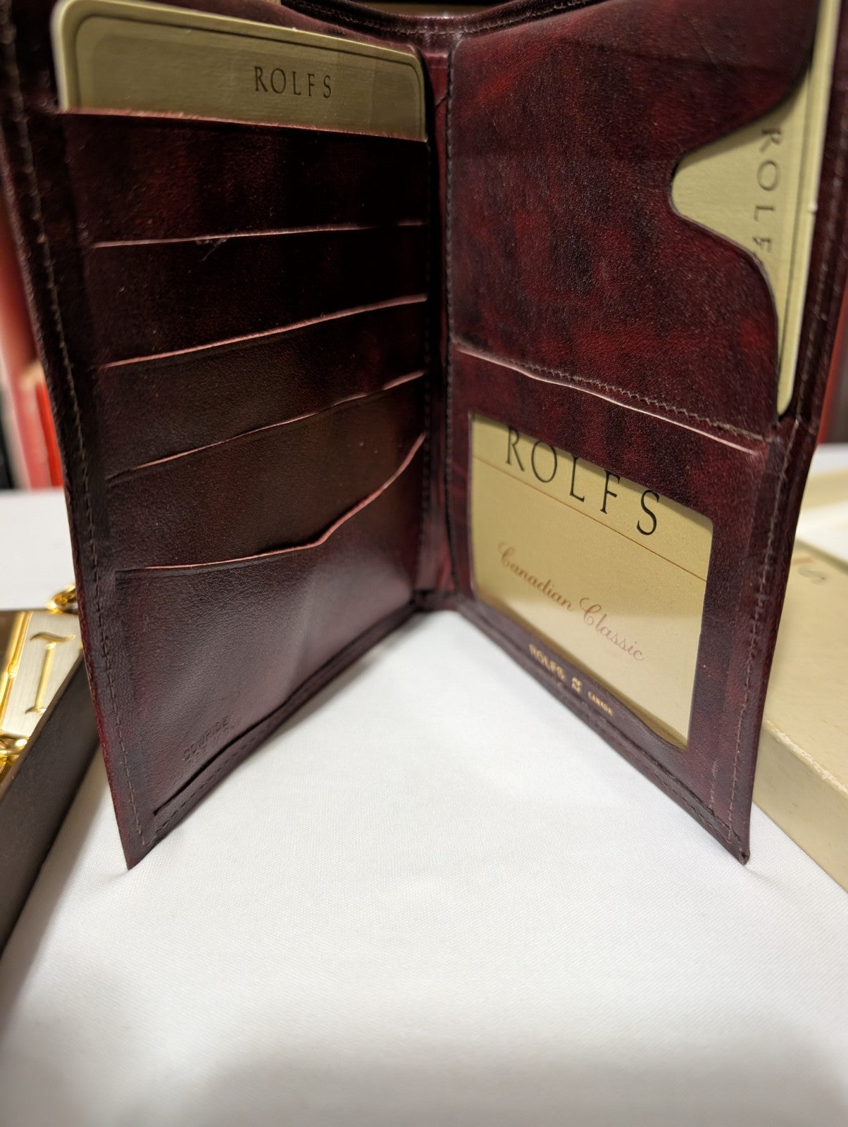 ROLFS Portfolio wallet - Leather+ Quick Release Keychain - Engraved Letter T2