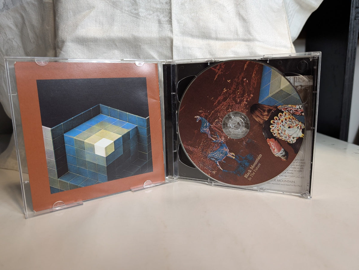 Black Mountain – In The Future-Jagjaguwar – JAG130Format:CD, *autographed*
