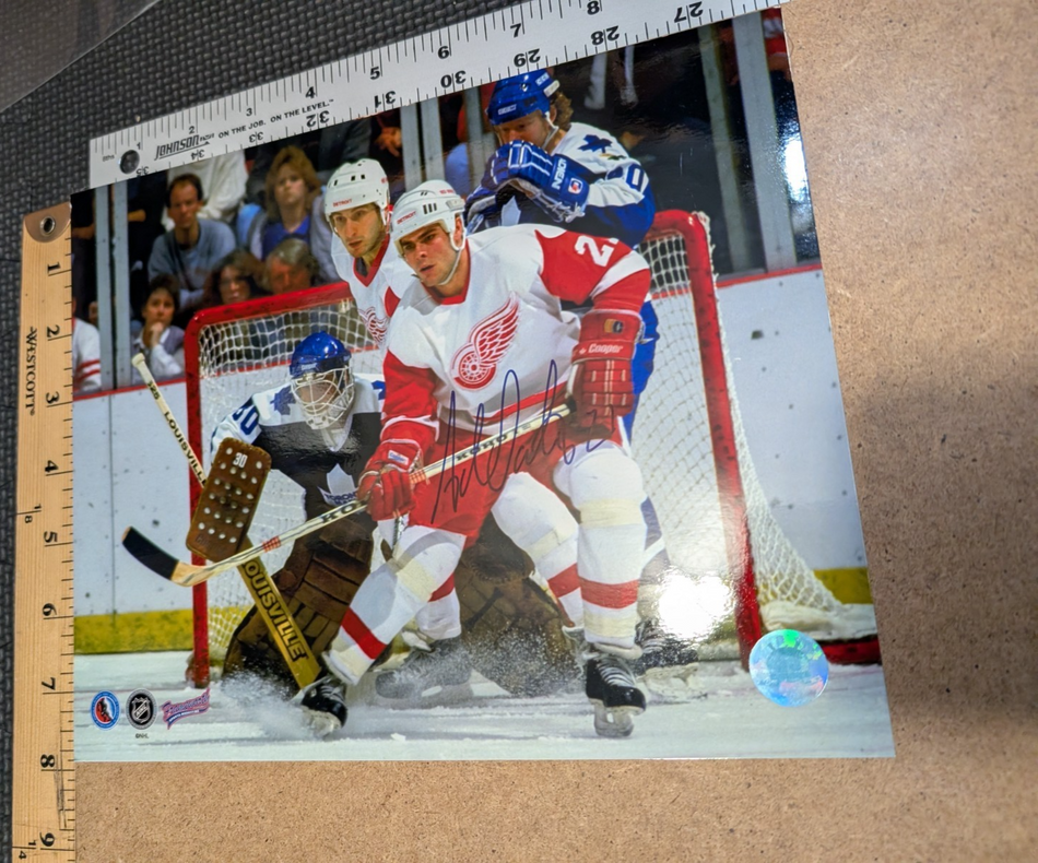 Adam Oates Autographed Detroit Red Wings 8x10 Photo1