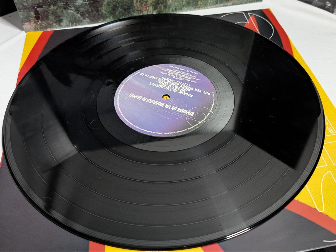 OASIS - STANDING ON THE SHOULDER OF GIANTS - 2000 UK RELEASE- LP