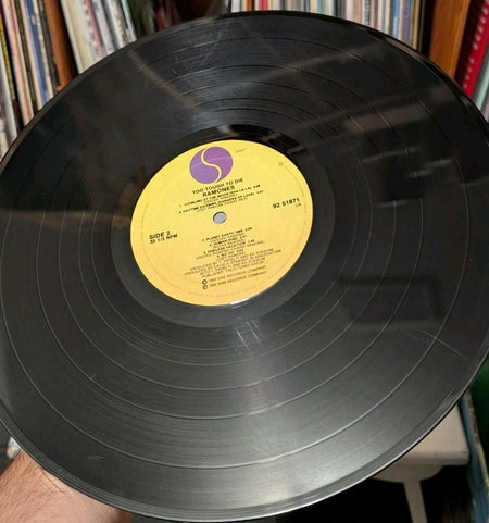 The Ramones-Too Tough to Die Vinyl/Record (1-25187) complete/tested -12
