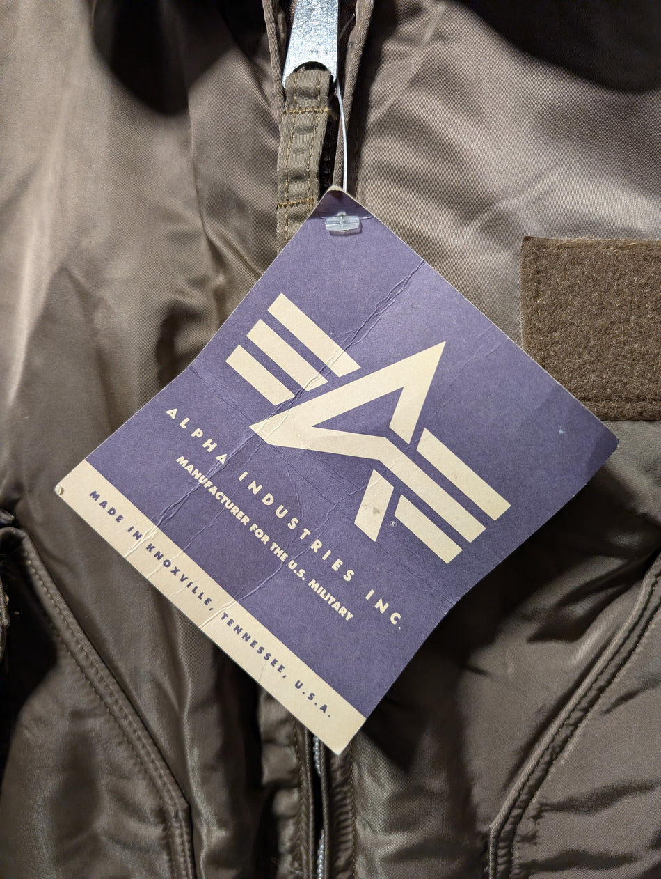 Alpha Industries - CWU 45 Pilot Bomber Jacket Size L - 90's Era - Vintage