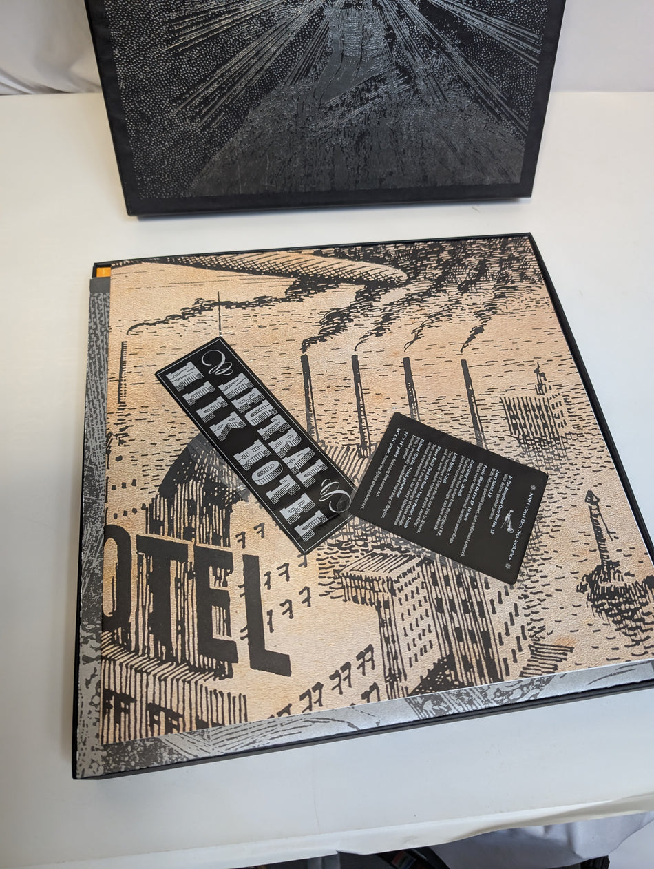 Neutral Milk Hotel-NMH Vinyl Box Set-2014 – US 2 x Vinyl, LP, Album, Reissue Vinyl, 10", 45 RPM, EP Vinyl, 10", 45 RPM 2 x Vinyl, 7", 45 RPM Vinyl, 7", 45 RPM, Picture Disc Box Set, Compilation Cover Variant, Metallic
