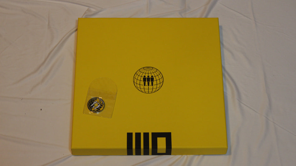 VAULT PACKAGE #30 LIMITED EDITION BOX SET *NEW*