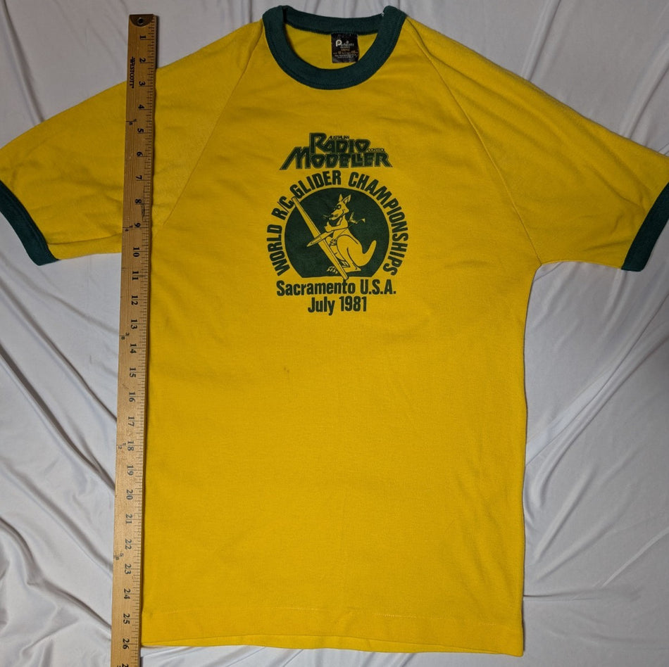 1981 - Australian Radio Modeller  -  World R.C. Glider Championship - Sacramento