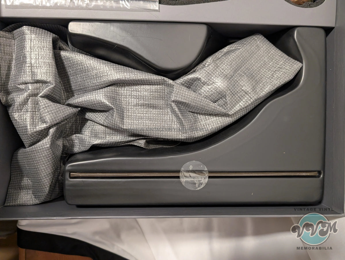 Watermarked - TERMINATOR 2 T800 BATTLE DAMAGED DX13 EXCLUSIVE