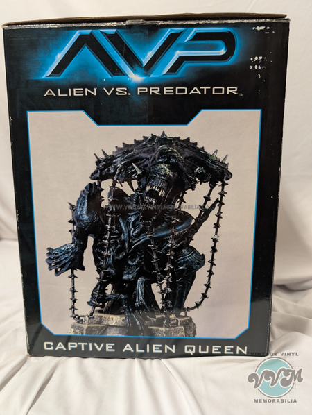 Watermarked - Pallisades Figure - AVP Captive Alien Queen